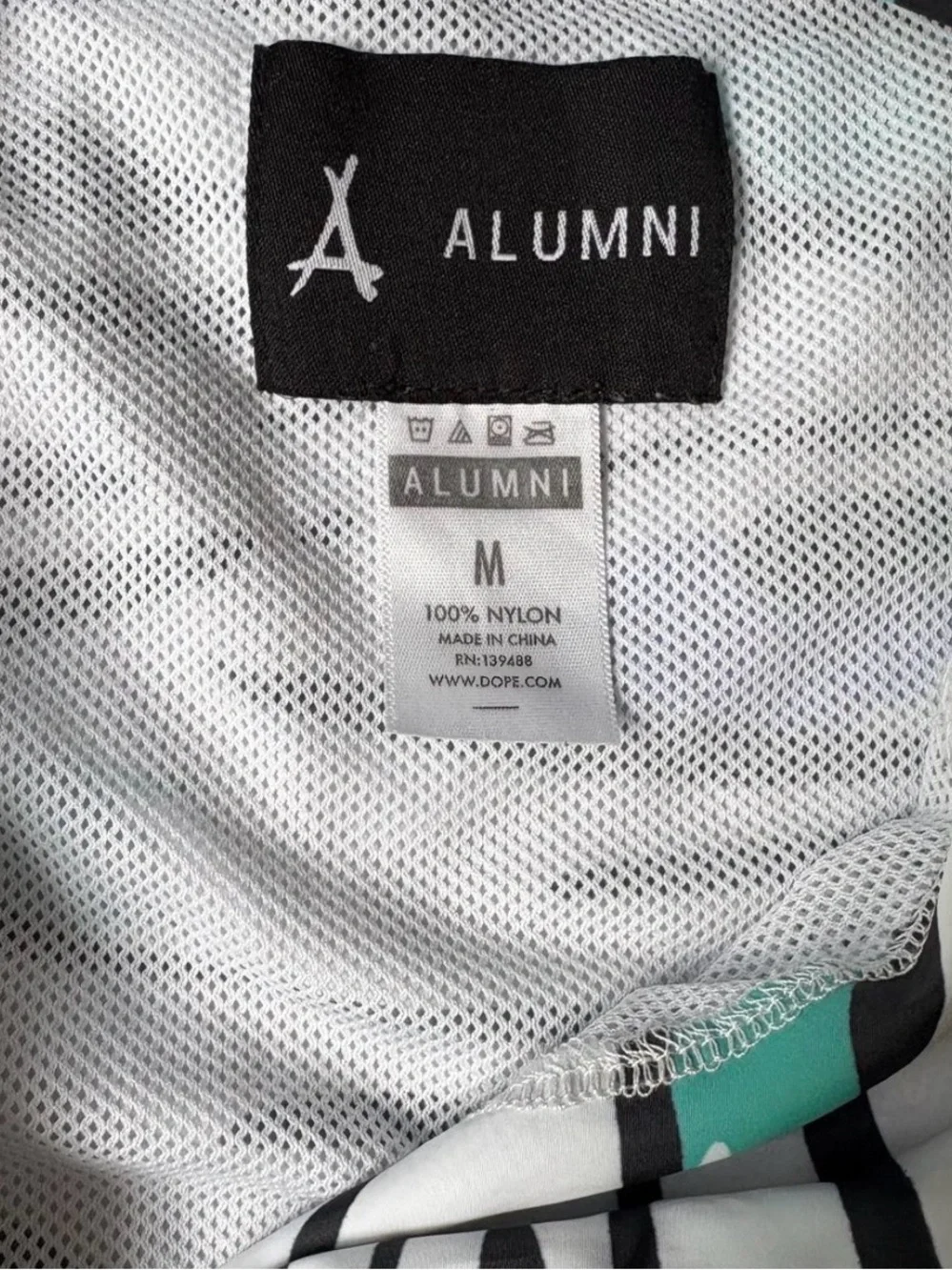 Tha Alumni pullover windbreaker